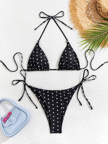 Bikiny s trojúhelníkovým vrškem a zavazováním